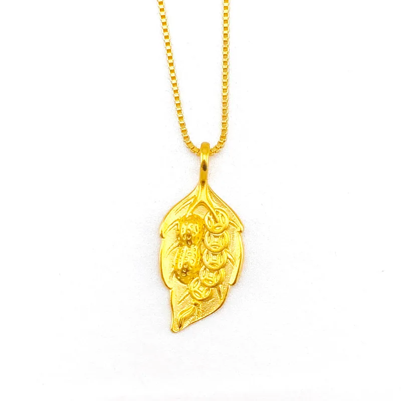 Цепочка с подвеской в виде листа желтого золота 18 карат