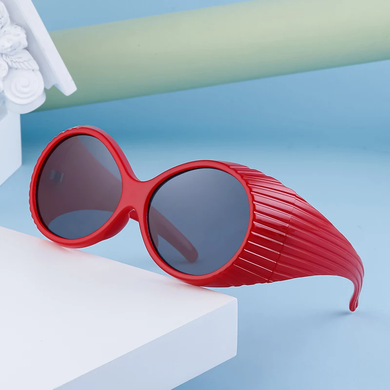 

2024 Catwalk Fashion High-quality Oval-framed Sunglasses Trend Europe And The United States Pop Internet Celebrity Large-framed