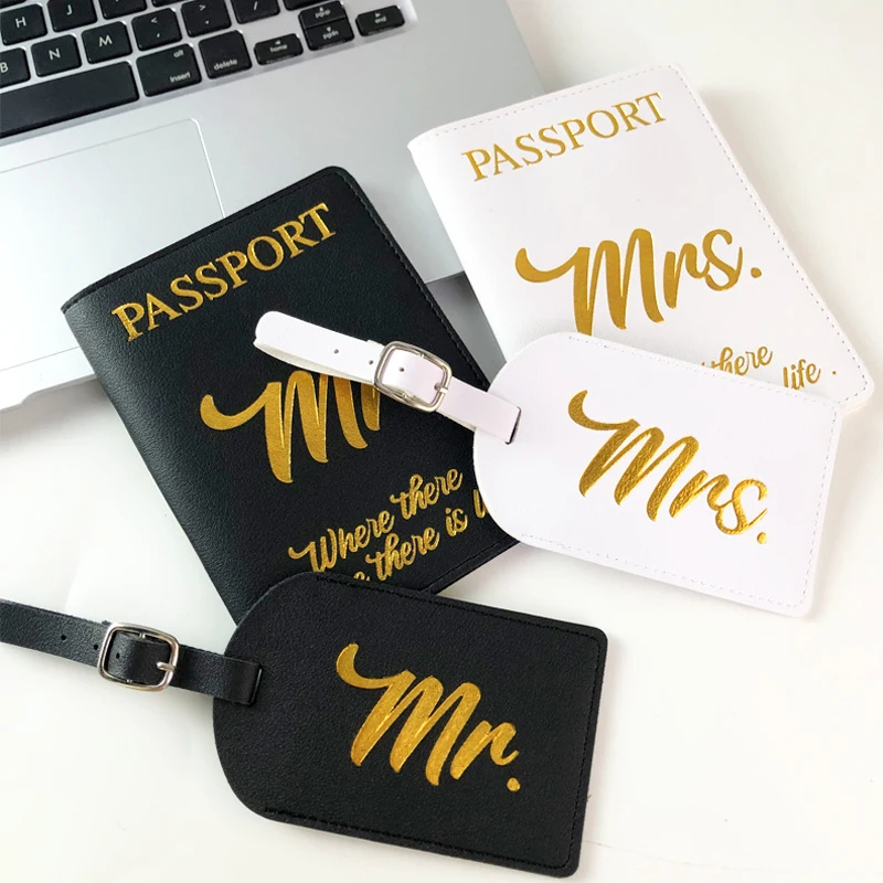 

Couple Passport PU Cover Folder Luggage Tag Travel Document Bag Wedding Gift Simple Card Case Mr Mrs Letter Printing YZL001