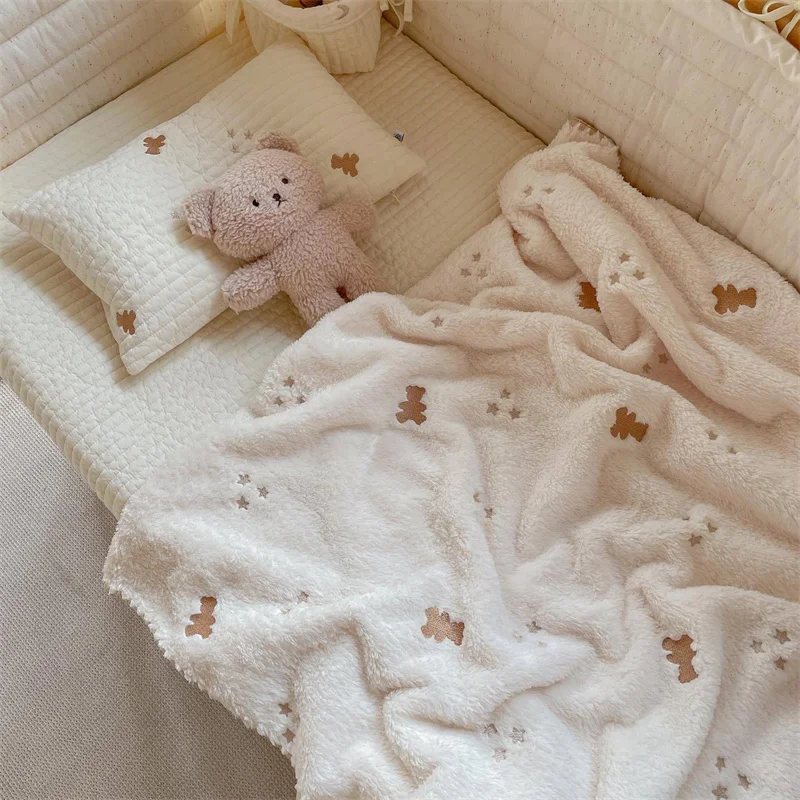 Ins Baby Blanket Autumn Winter Fleece Warm Baby Quilt Cartoon Embroidery Infant Bedding Cover Newborn Accessories