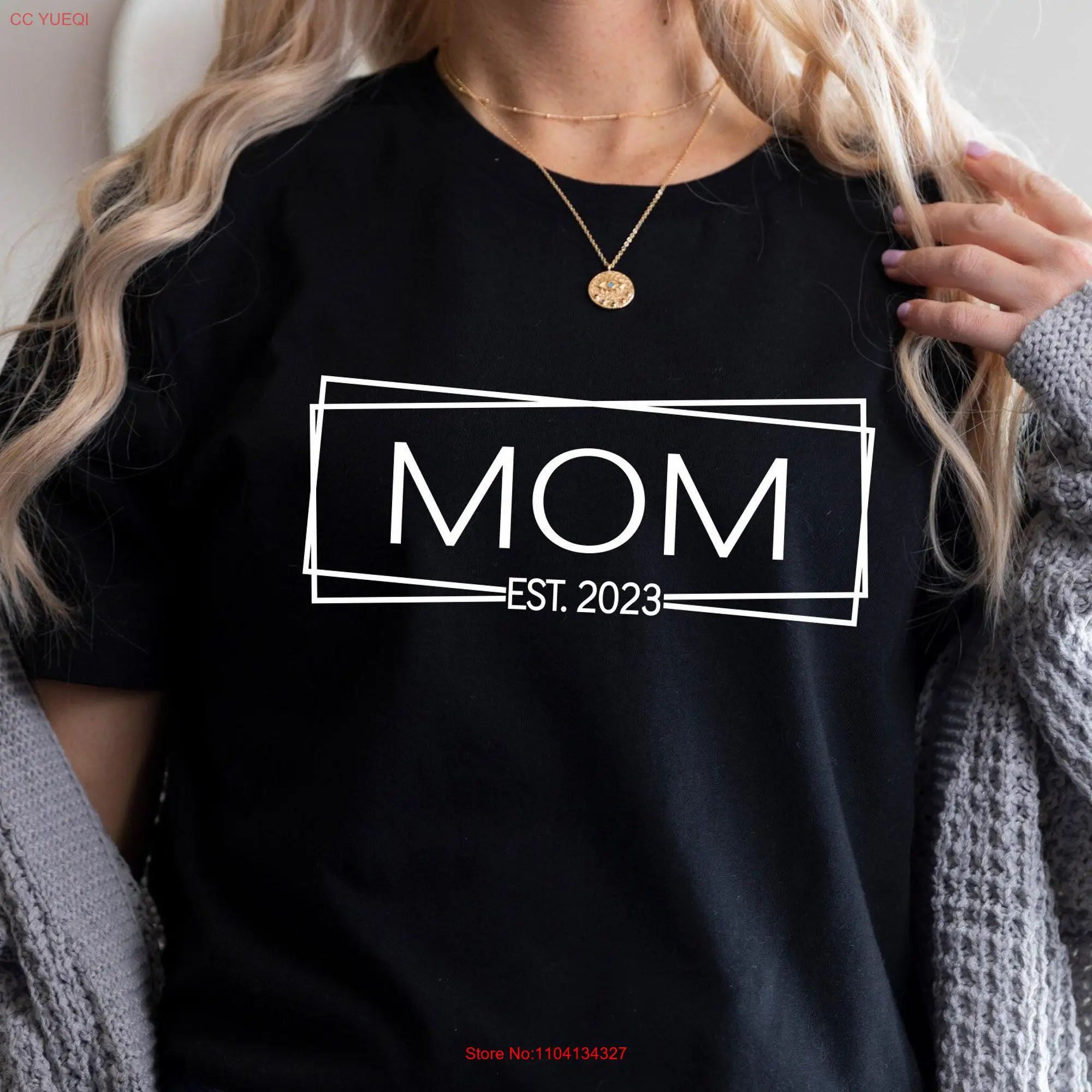 Футболка с надписью Mom EsT на день матери длинным или коротким рукавом