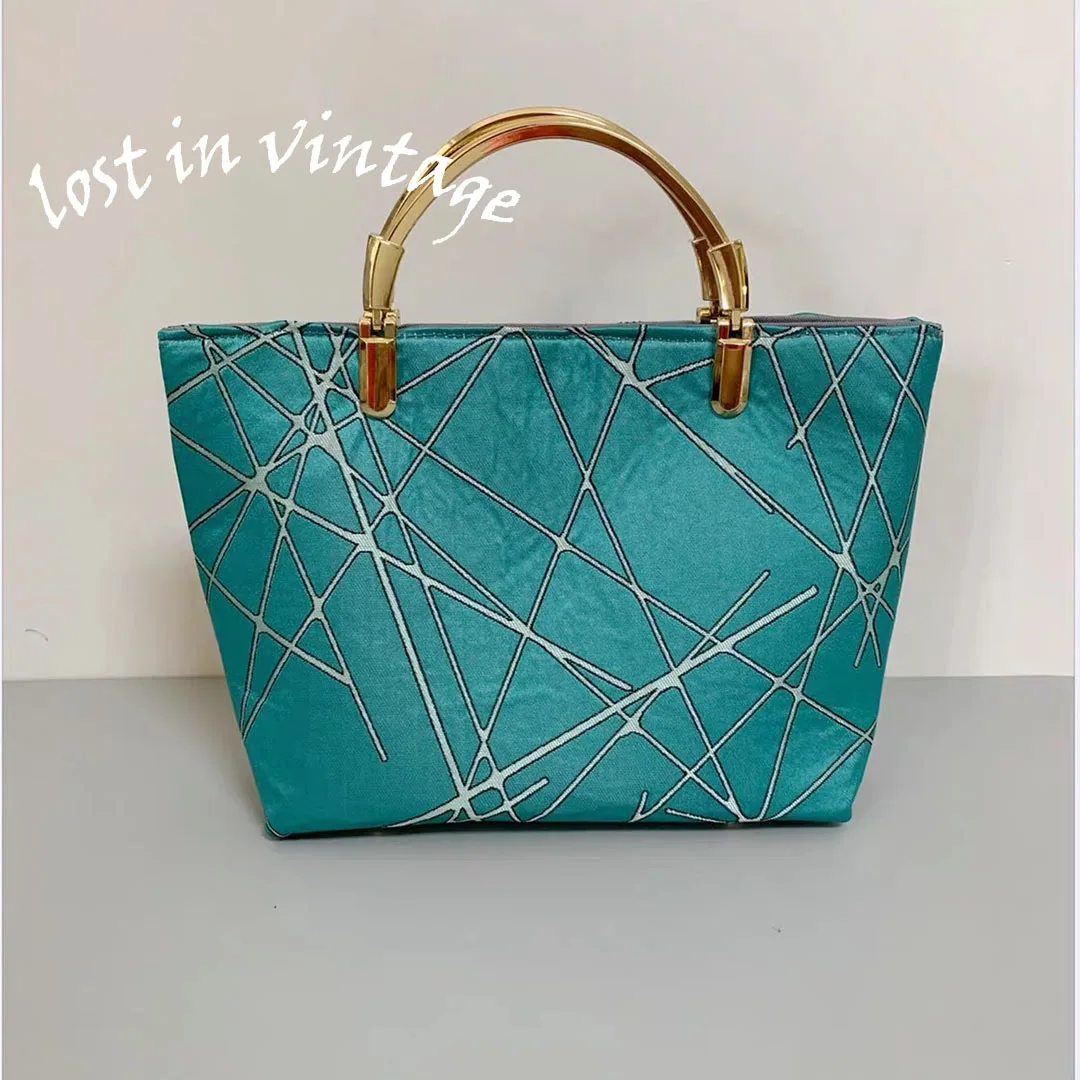 ПРОСТАЯ В ВИНТАЖНОМ Гобеленовый стиль металлический каркас и металлическая