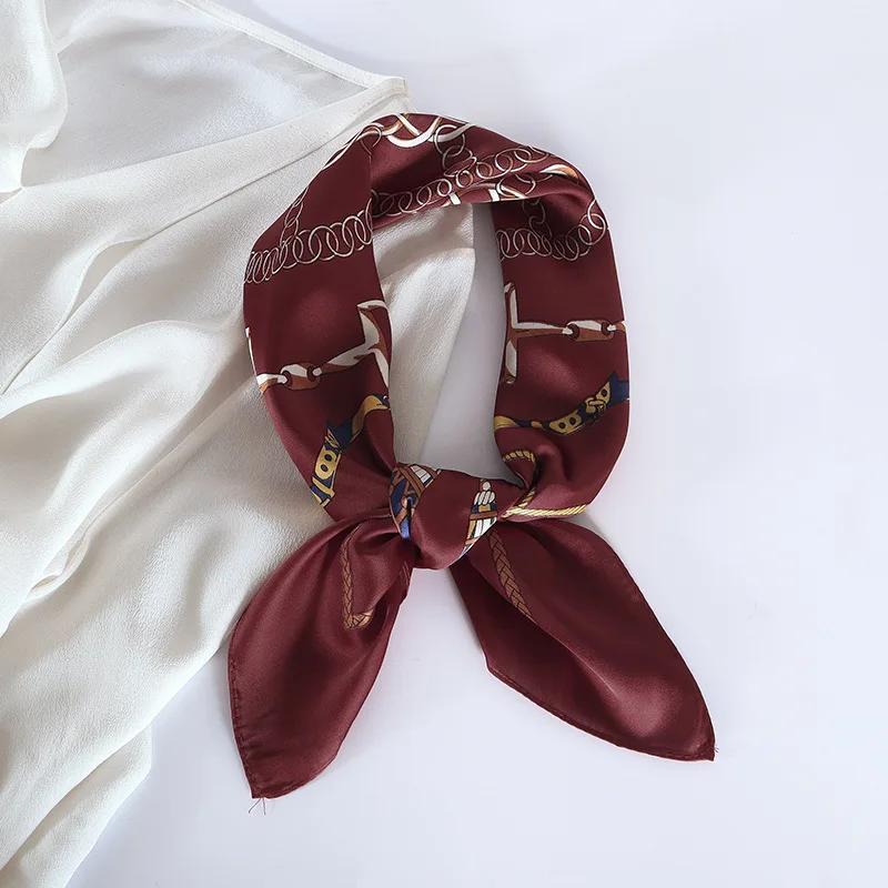 

2022 Fashion Plaid Square Scarves Women's Folar Classic Geometric Totem Scarves 70*70m Square Scarves Hair Tie Printed SCARF