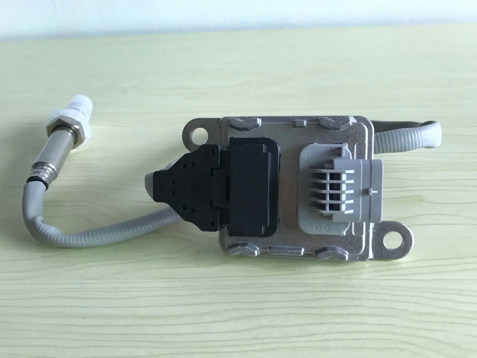 9821121180 Оригинальный новый датчик NOx для Peugeot 208 и Citroen C3 C4 C5 DS3 DS4 DS5