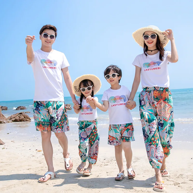 

Summer Beach Family Matching Outfits Mother Daughter Dad T-shirt & Short Pants Holiday Seaside Couple Lovers Matching Outfit