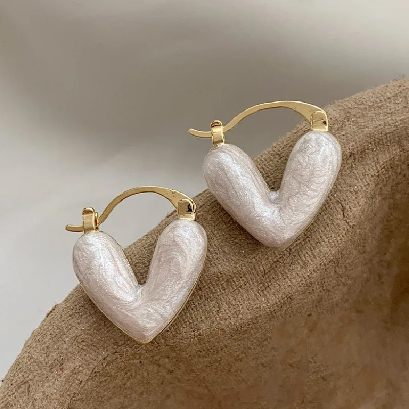 

New Korean White Oil Dropping Love Stud Earrings For Women Full Rhinestone Shiny Zircon Geometric Earring Girl Elegant Jewelry