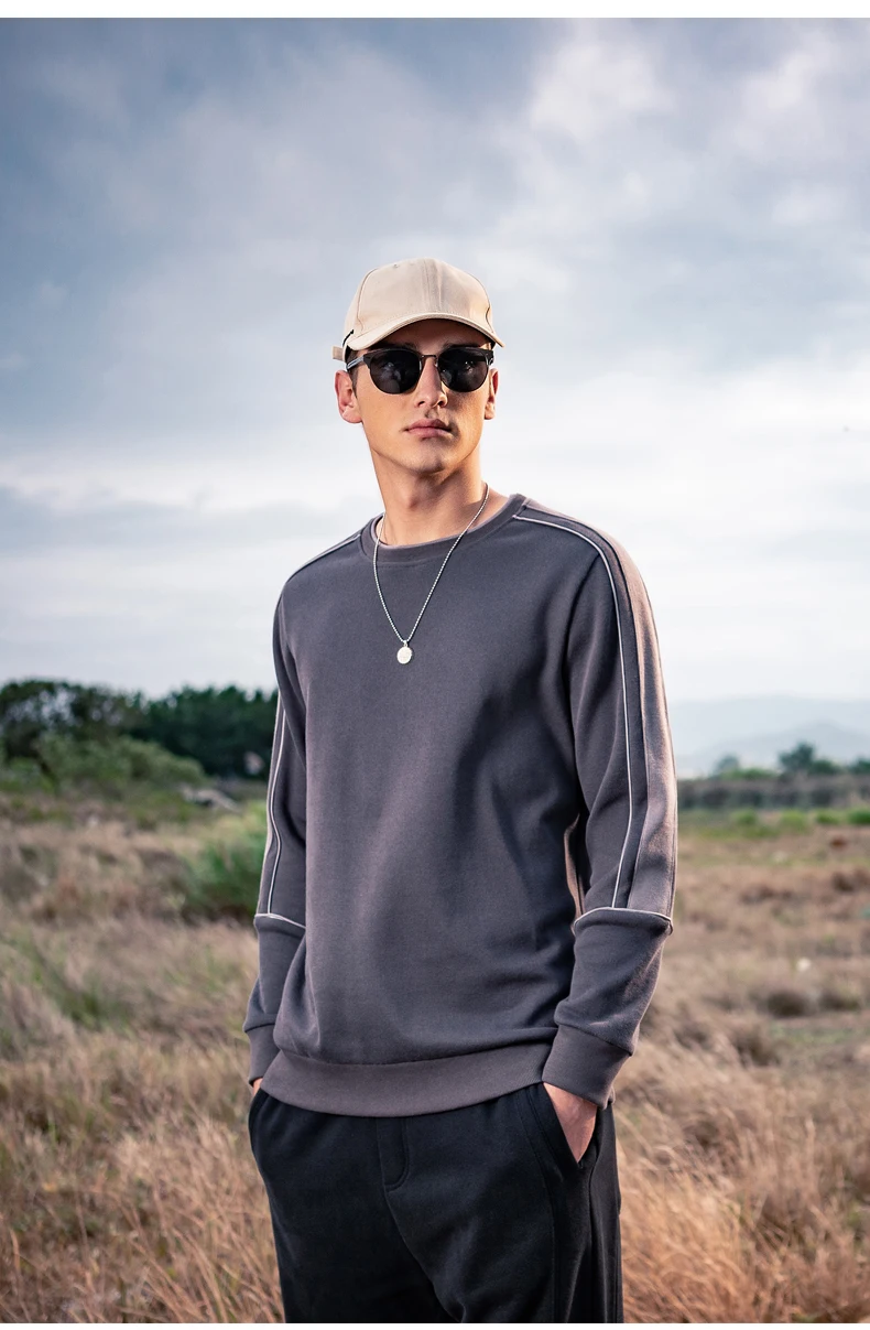 

0951 new men's fashion color matching striped turtleneck Sweatshirts