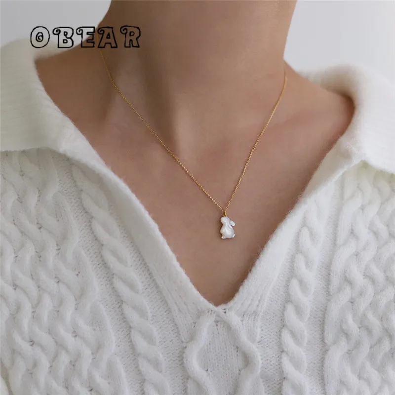 

Natural White Shell Rabbit Pendant Necklace Clavicle Chain for Women Stainless Steel Does Not Fade Jewelry