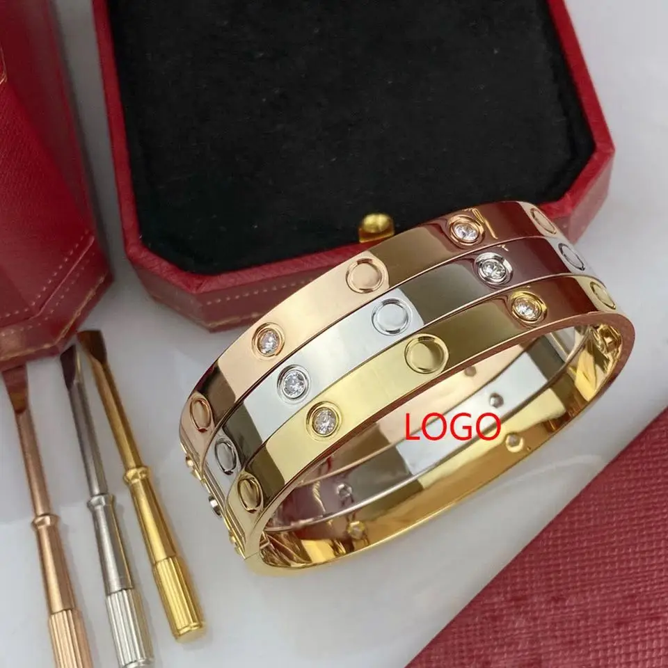 

Мужской и женский браслет из серебра 2022 пробы