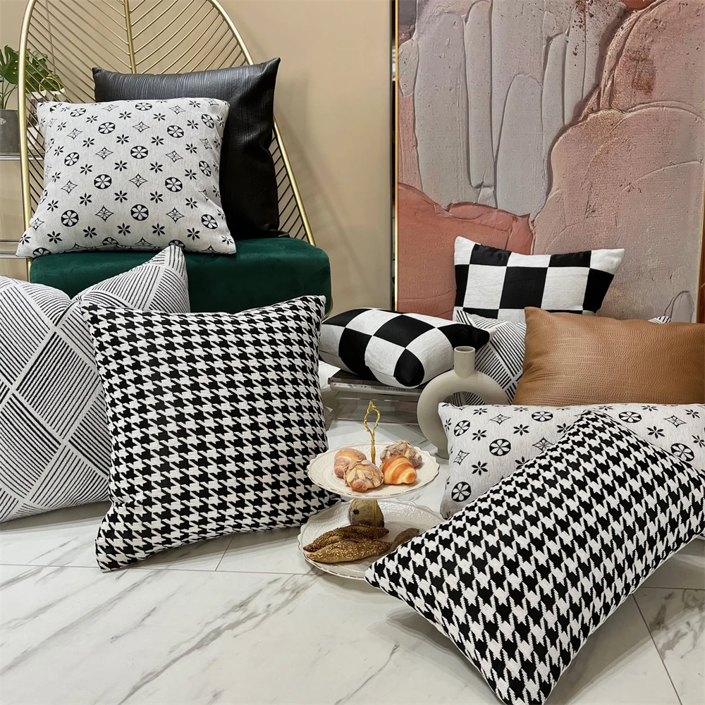 

4PCS Chenille Cushion Cover Black and White Pillow Cover 45x45cm Pillowcase for Sofa Living Room Decortive Pillows Home Decor