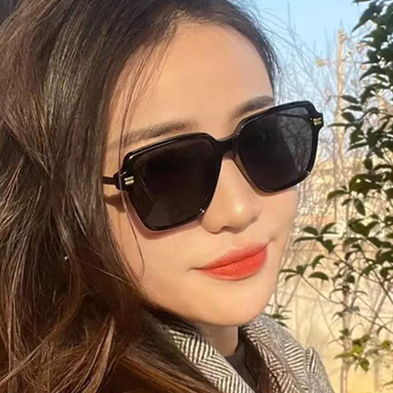 

Модные квадратные солнцезащитные очки для женщин и мужчин в стиле ретро, роскошные дизайнерские очки с защитой UV400, солнцезащитные очки с градиентными линзами