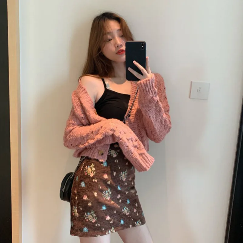 

Women Fashion Three Piece Dress Sets Lining&Shoulder Knit Sweater Cardigan&Floral Printed Mini Skirt Sets 3PC Suit Skirt Set