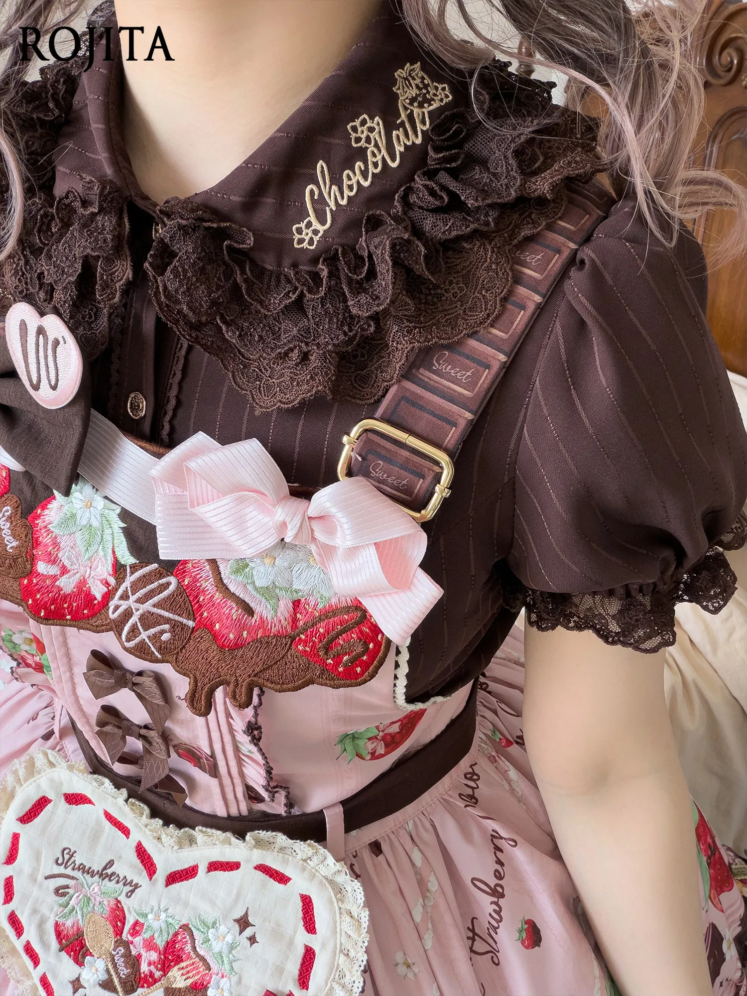 Фото Женская блузка в стиле Sweet Lolita с кружевным воротником и пышными рукавами, новинка весна-лето 2026, топ с коротким рукавом для милых девушек №1