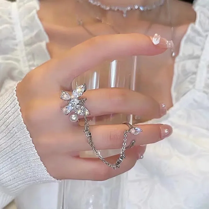 

Japan Korea Personality Butterfly Rings Boho Silver Color Adjust Chain Finger Ring For Women Pearl Zircon Bride Wedding Jewelry