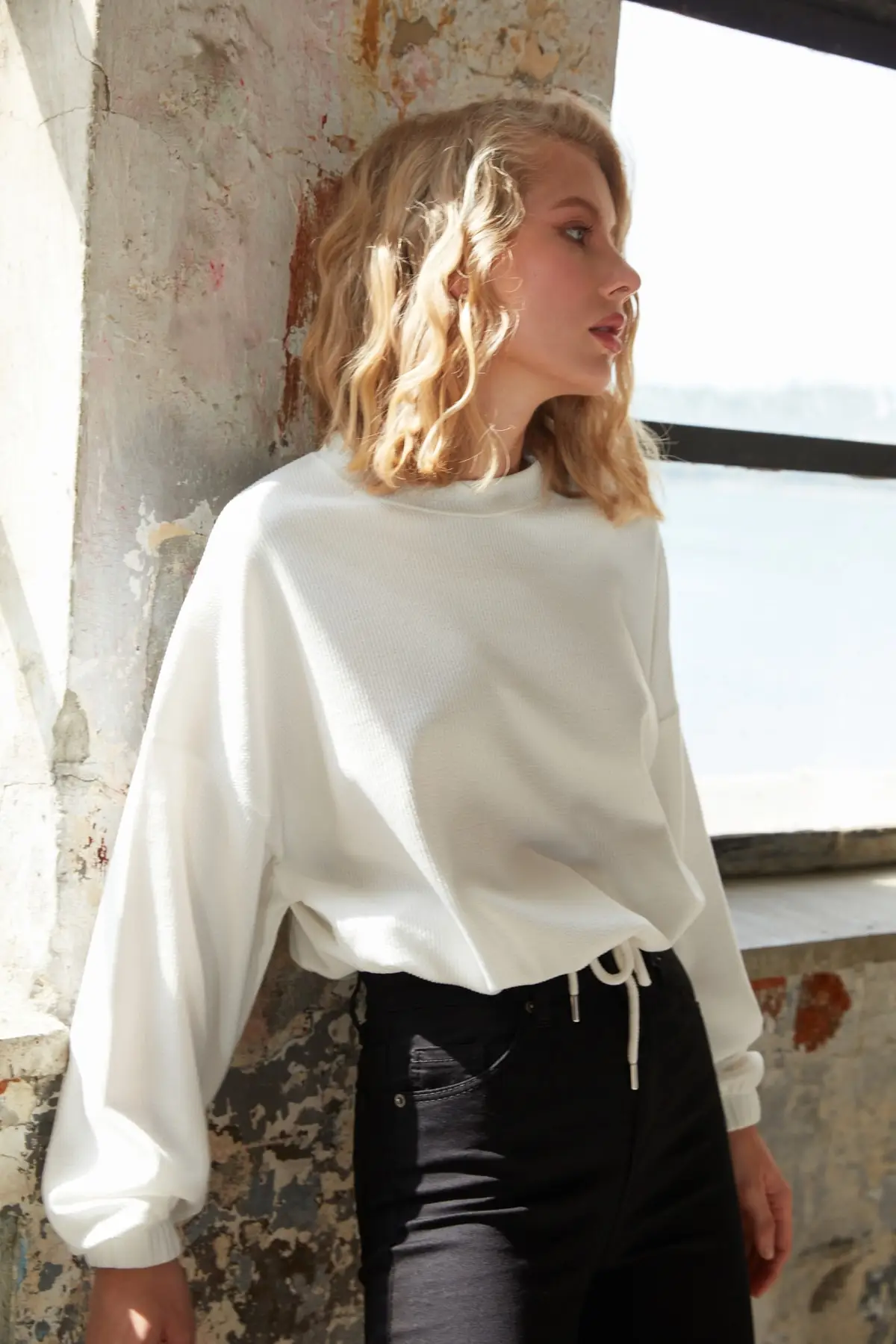 

Trendyol Shir Detaylı Ribbed Knitted Blouse TWOAW22BZ1219