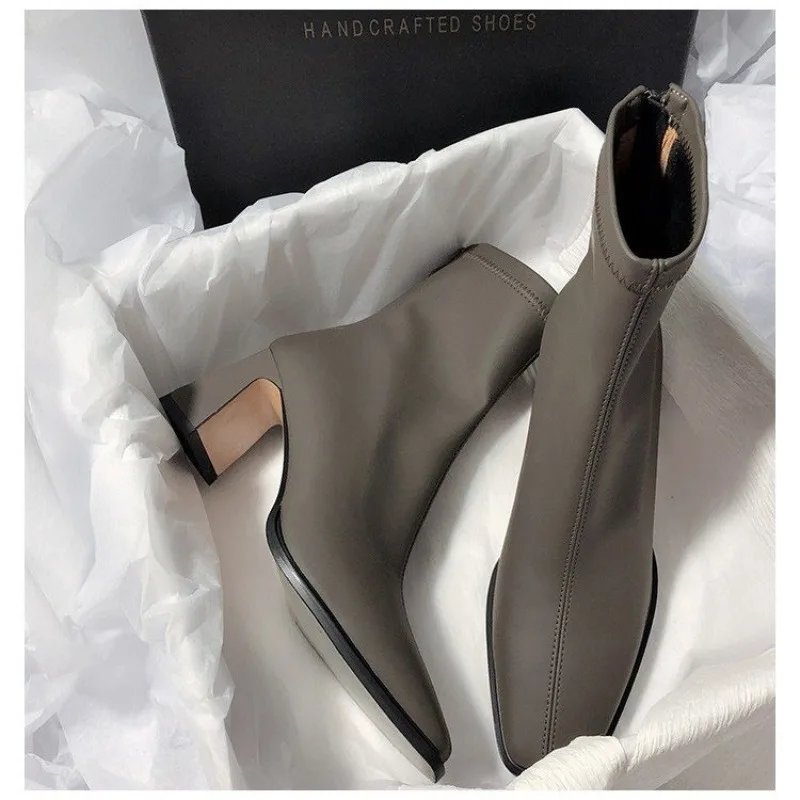 Женские ботильоны на массивном каблуке плюшевые удобные ботинки молнии с