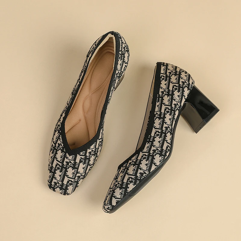 Женские туфли на одинарной платформе с квадратным носком и неглубоким толстом