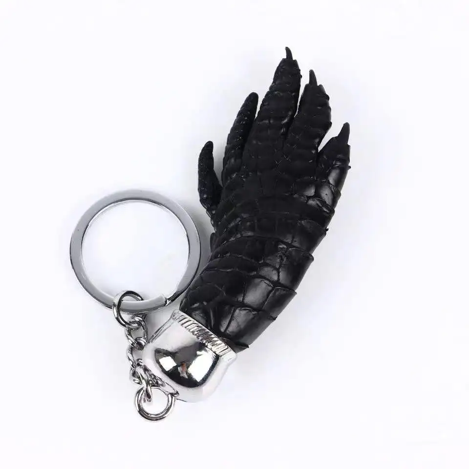 

Real crocodile Key chain Key chain crocodile claws creative general pendant
