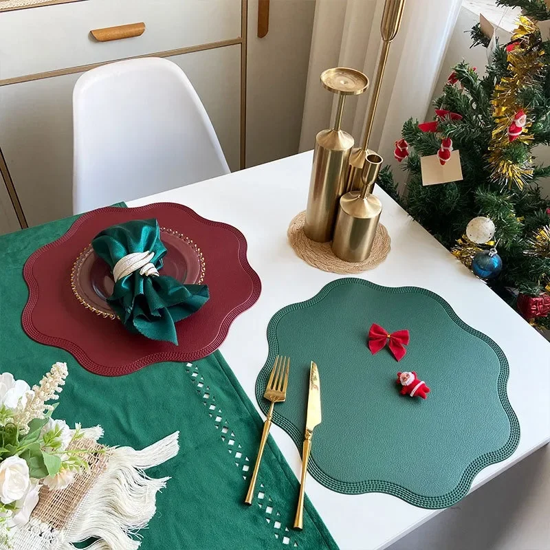 

Imitation Leather Flower Western Placemat Yule Red Green Decoration Heat Insulation Waterproof Oil Cushion Embossed Tray Mat