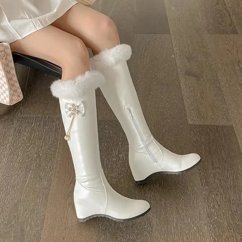 

Women Casual Sweet High Quality Plus Size Autumn & Winter Heel Boots Lady Fashion Black Patent Leather Warm Fur Heel Boots E674