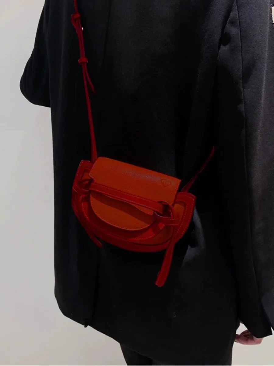 Miyagawa Retro Strap Red Small Bag for Women 2024 New Fashion One Shoulder Crossbody Saddle Bags