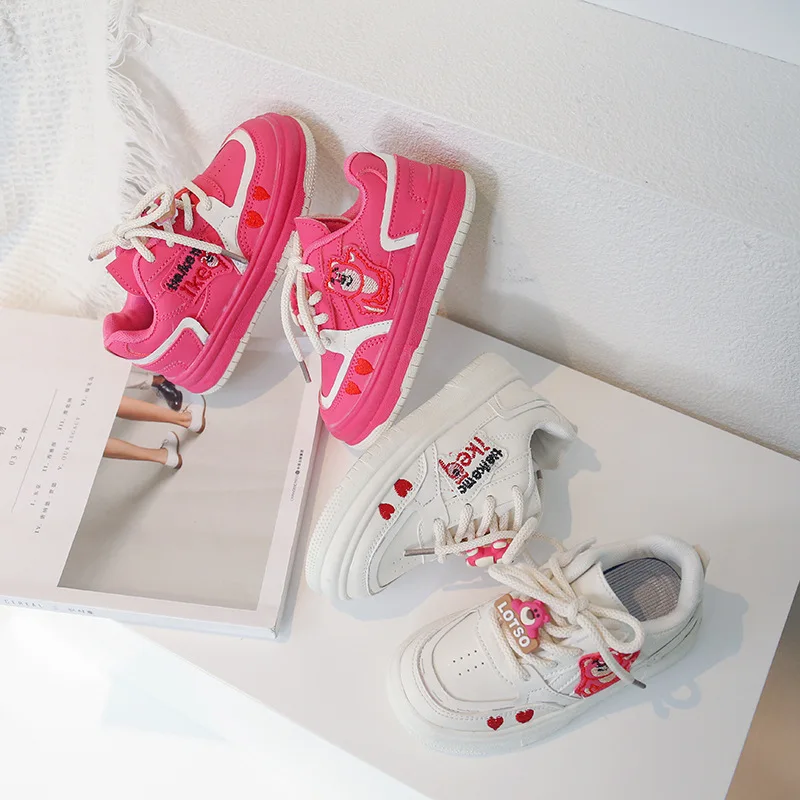

Girls' Casual Sneakers 2023 Strawberry Bear Small White Shoes Leather and Mesh Board Shoes
