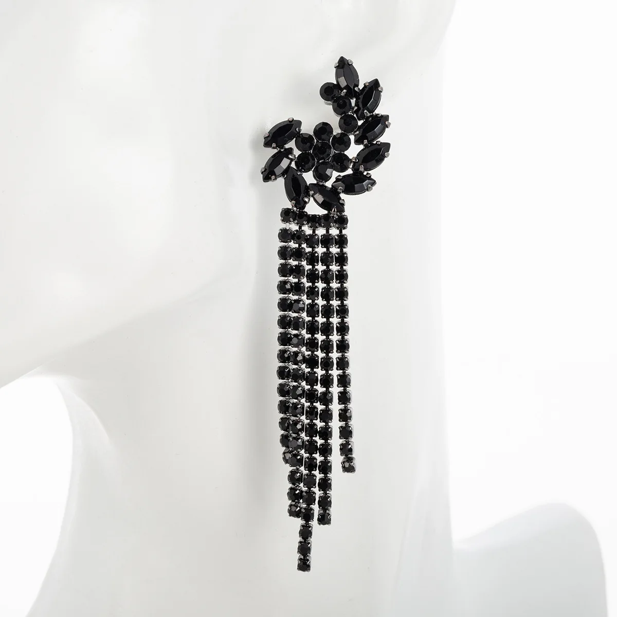 

New Black Full Diamond Crystal Horse Eye Earrings Attending Banquet Jewelry Personality Flower Tassel Earrings Wholesale