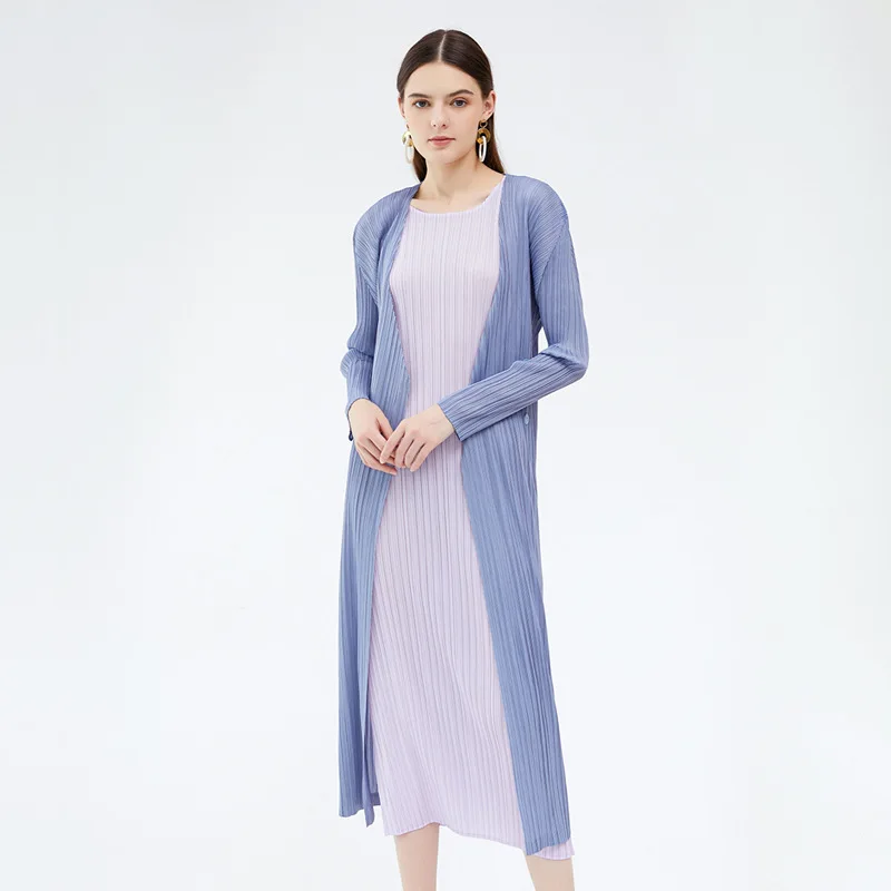 

Trench Coats Woman Clothes 2022 Autumn New Simple Casual Solid Colour Long Sleeved Loose Stretchable Miyake Pleated Cardigans