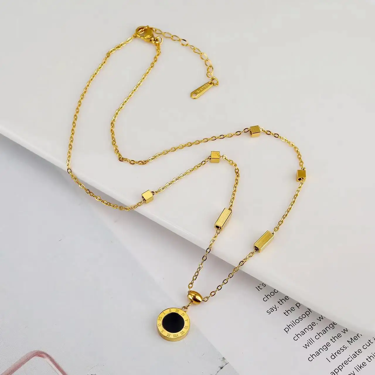 

Simple Roman Numeral Round Pendant Double Sided Color Gold Plated Stainless Steel Necklace Birthday Gift Woman Neck Chain