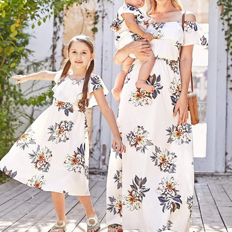 Boho Style Mother Daughter Floral Print Dress Casual Slim Family Matching Outfits Long Maxi Dress Sexy Off Shoulder Holiday Wear