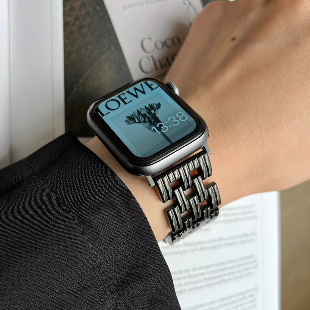 Luxury Stainless Steel Strap For Apple Watch 8 Band Ultra 49mm 45mm 41mm 44mm For iWatch Series SE 7 6 Belt Women's steel strap