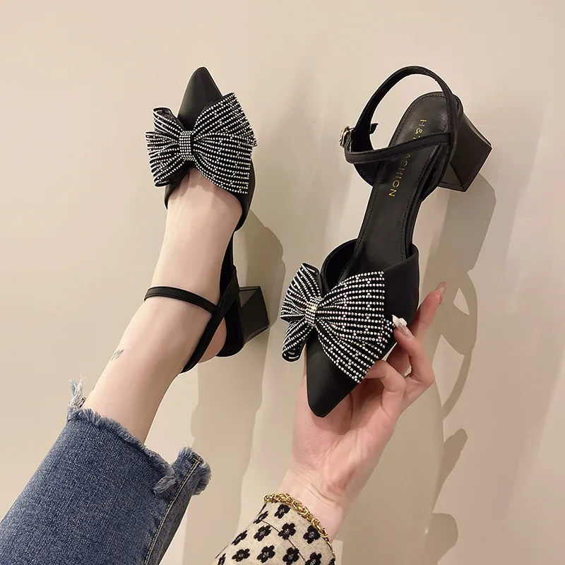 

Новинка 2022, летние сандалии, женская обувь, элегантные сандалии с острым носком и бантом, пикантные удобные сандалии One Word, туфли-лодочки на м...