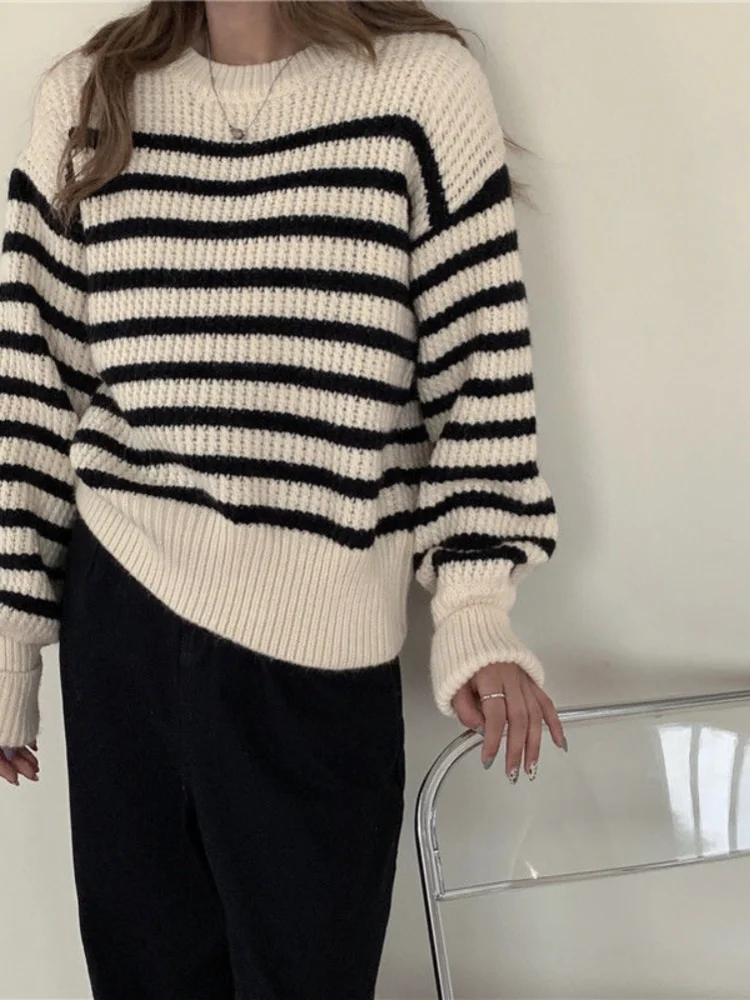 

Hsa 2022 Women Winter Striped sweater and Pull Jumpers Long Sleeve Black and White Chic Oversized Sweater Tops Warm Thic Winter
