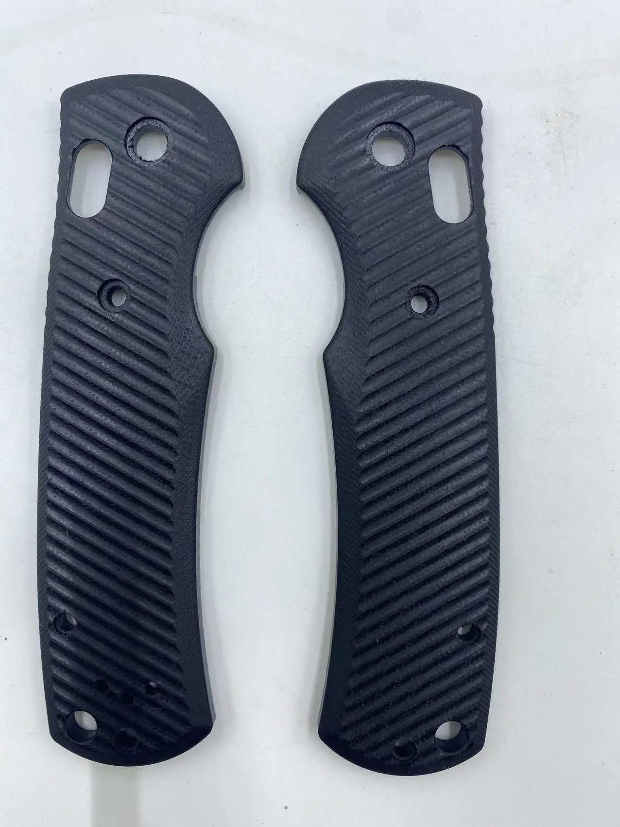 

New 1 Pair Black G10 Knife Handle Scales for Benchmade Griptilian 550/551 Knives DIY Accessory