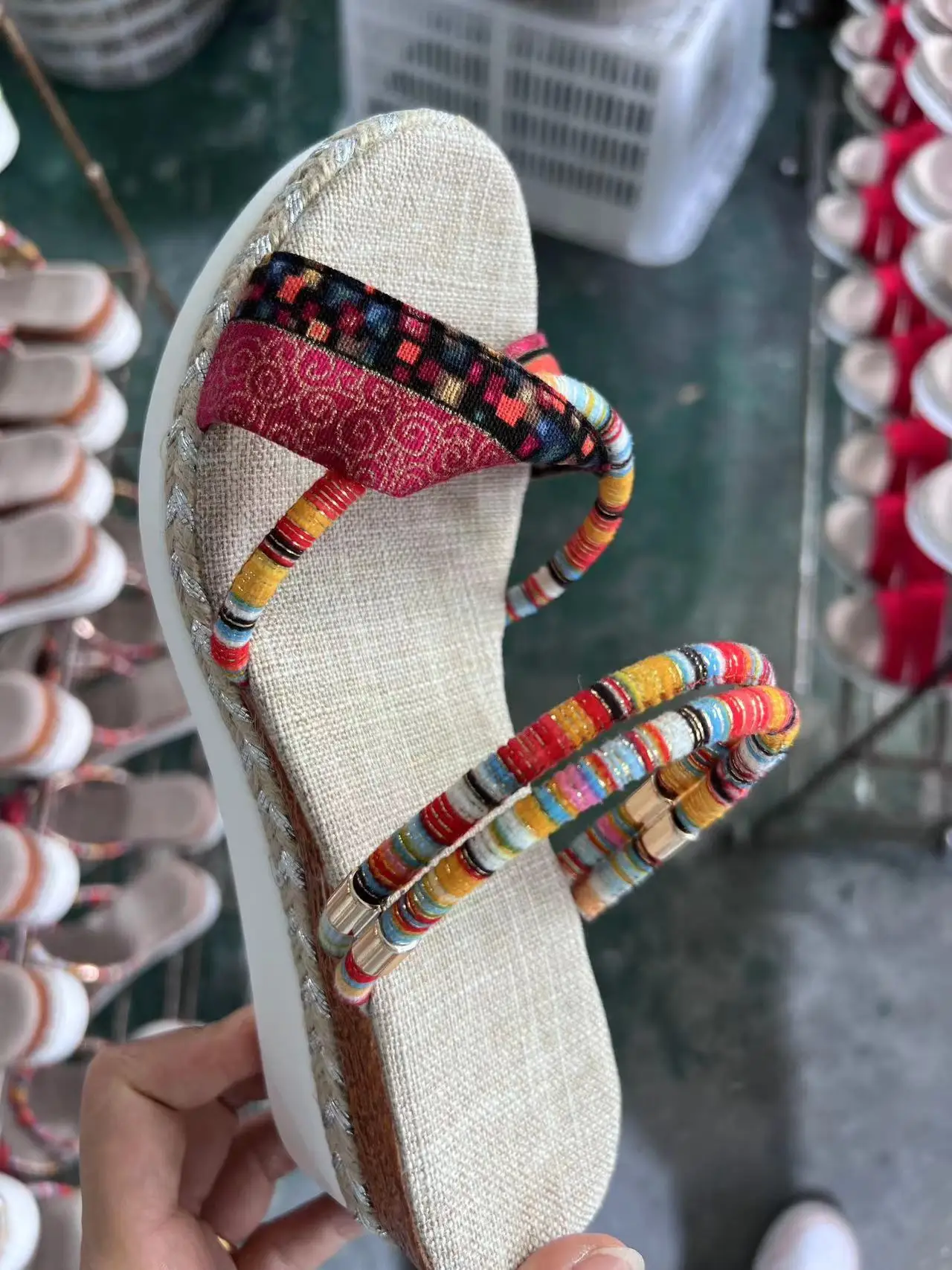 Тапки женские с круглым носком этнические тапочки на платформе танкетка средний