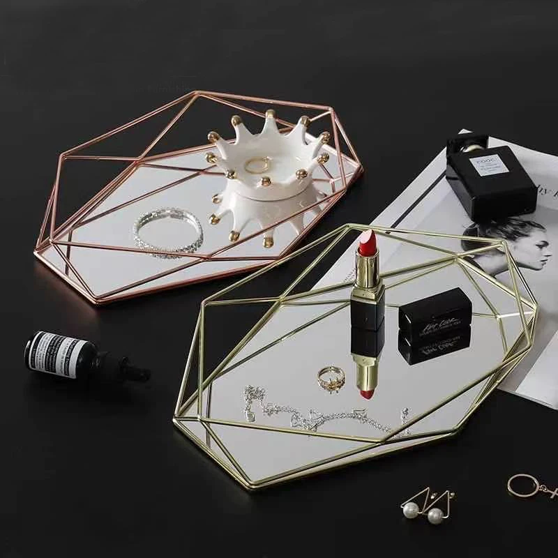 Pаспродажа Винтажный Европейский красочный стеклянный металлический лоток для хранения Золотая овальная точечная тарелка для фруктов Настольный лот...