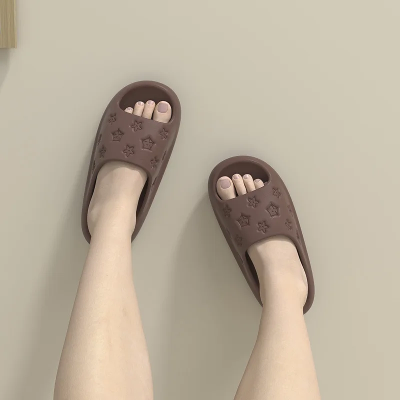 2023 Fashion Women Slippers Cute Indoor Sandals EVA Soft Sole Couple Shoes Star Hollow Out Bathroom Non-slip Slides Casual Flops