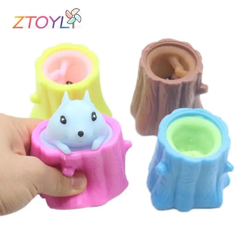 

Игрушка-антистресс в виде кролика в виде моркови