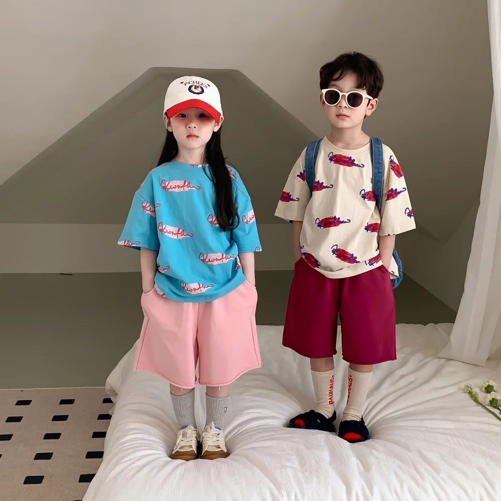 

Летние детские футболки 2023, Повседневная Свободная хлопковая футболка для девочек, корейские Детские футболки с граффити и буквенным принтом для мальчиков, футболки с коротким рукавом, топы