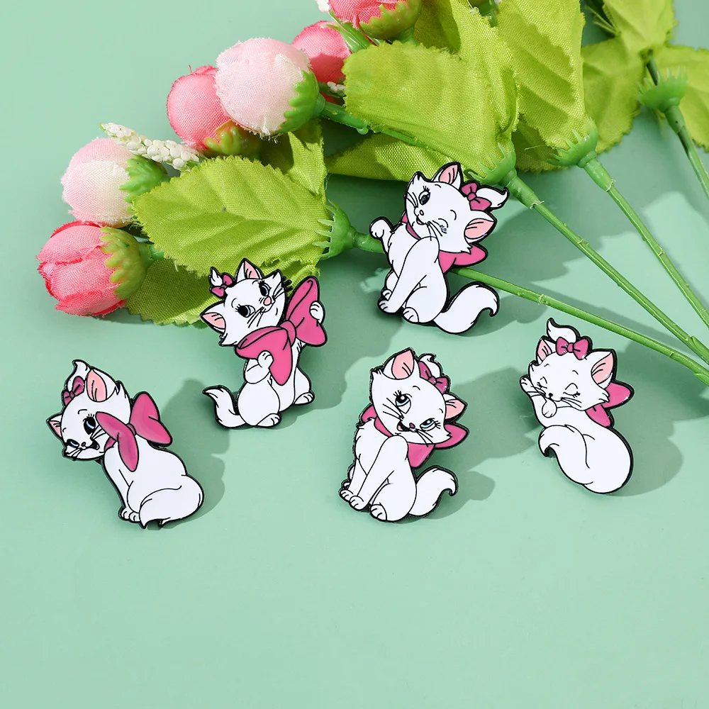 Эмалированные булавки в виде кота