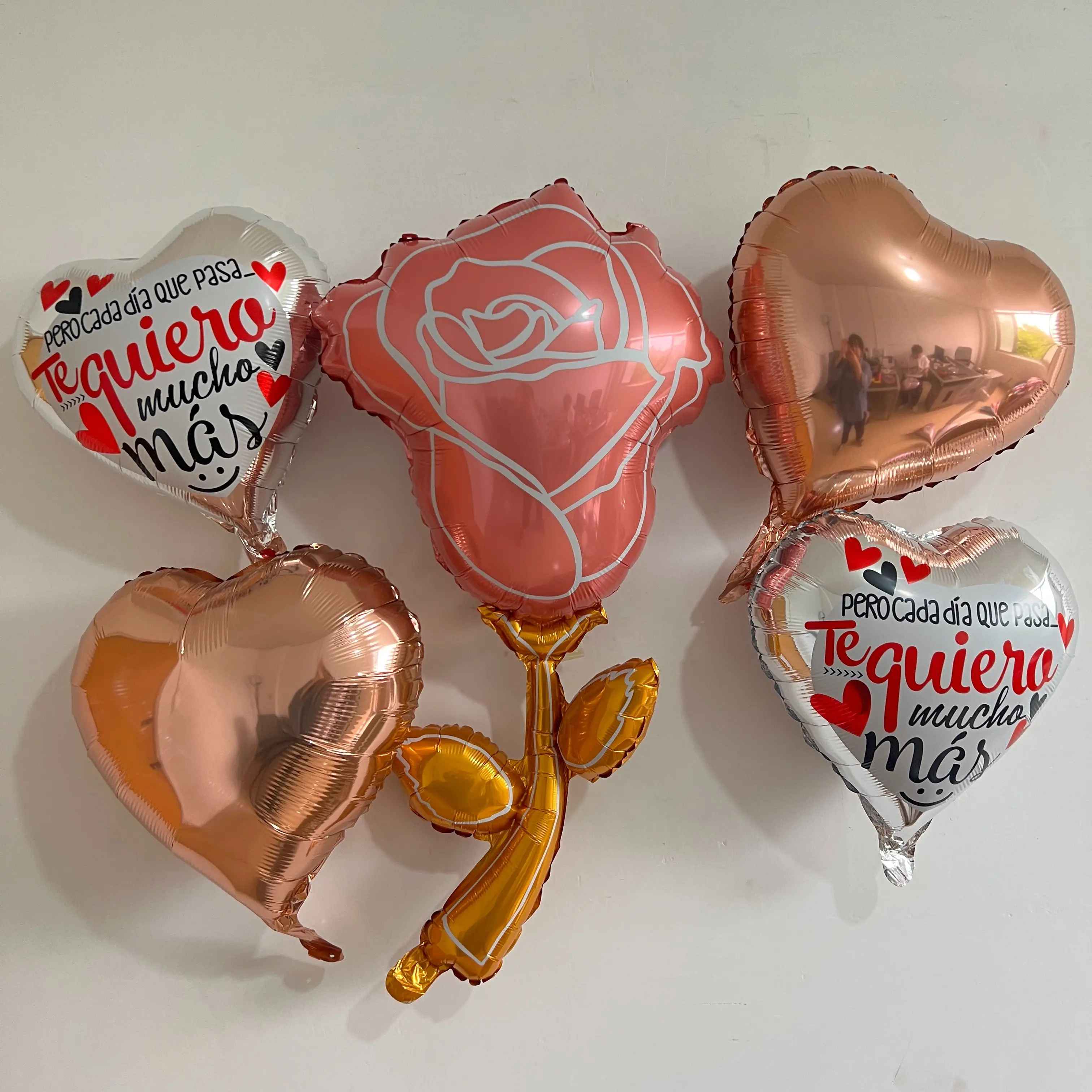 

2023 New Rose Valentine's Day Aluminum Film Balloon Proposal Birthday Scene Layout Decoration