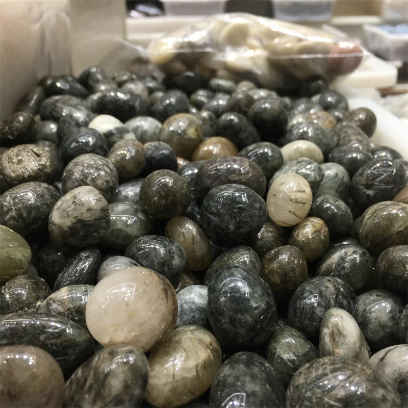 

Natural Polished Gemstone Green Hair Rutilated Quartz Healing Crystal Tumbled Stones For Decoration