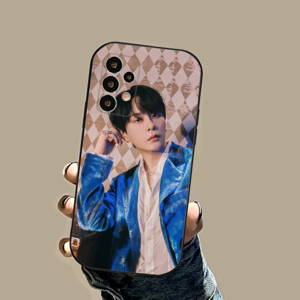 Чехол для телефона Singer Y-Yong Jun Hyung Samsung S24 23 22 30 21 10 9 Note20 Ultra Lite 5G Plus FE черный мягкий