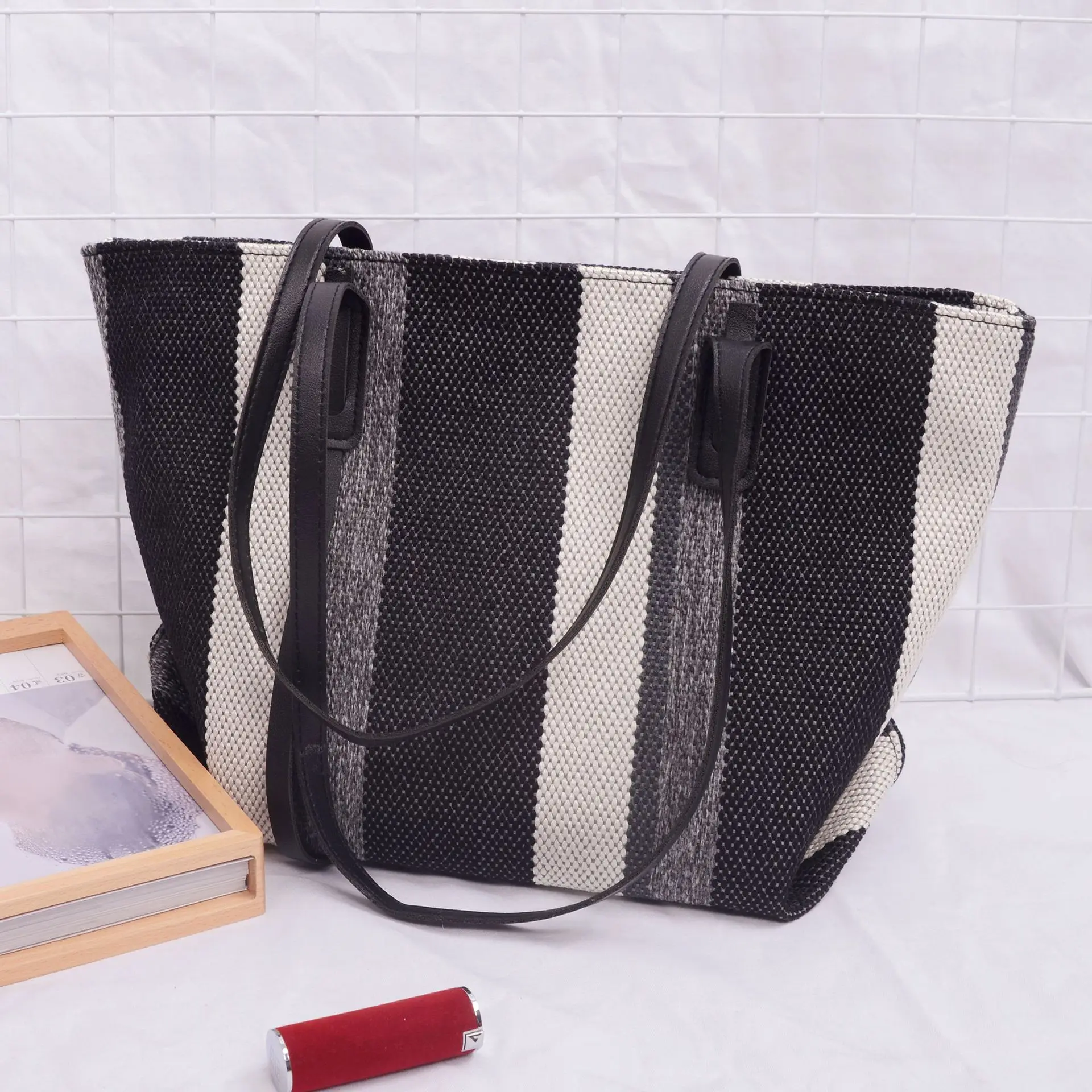 Fashion Large Capacity Zipper Canvas Handbag for Women Vintage Striped Tote Bags for Women Female Portable Business Briefcase