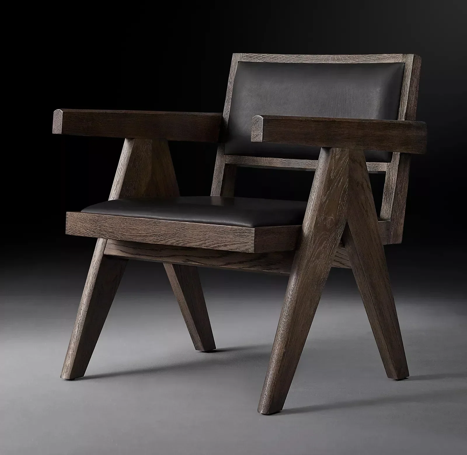 Деревянный обеденный стул