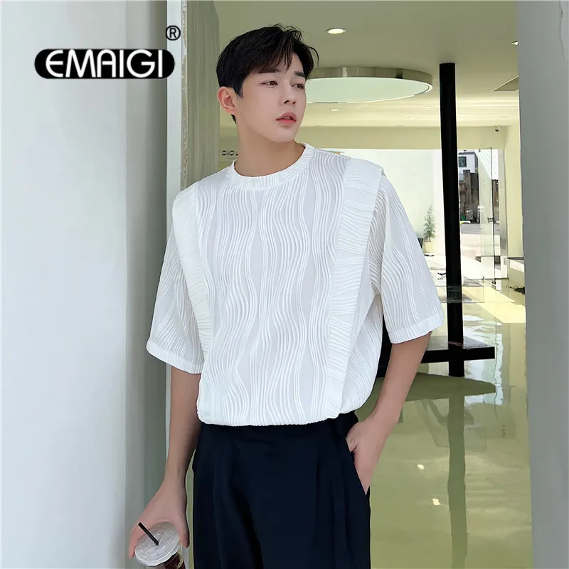 

3D Embossed Corrugated Design Leaf Shoulder Loose T-shirt Men Japan Korean Streetwear Fashion Chic Tshirts Male Tees Shirts
