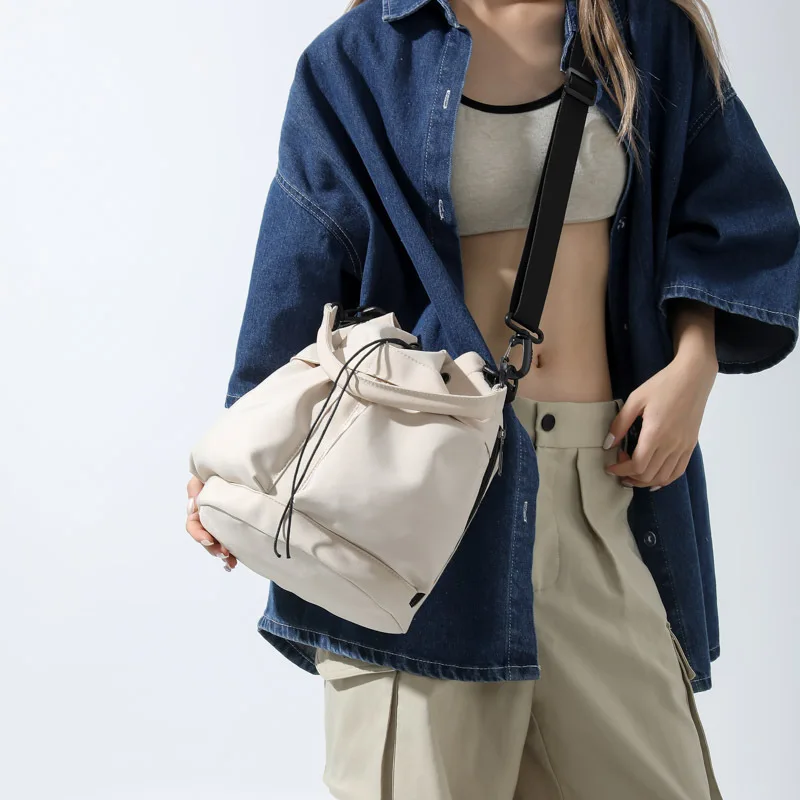 

New Niche Trend of Personality Versatile Casual Sports Large-Capacity Bucket Bag Single Shoulder Crossbody Handbag Female Bags