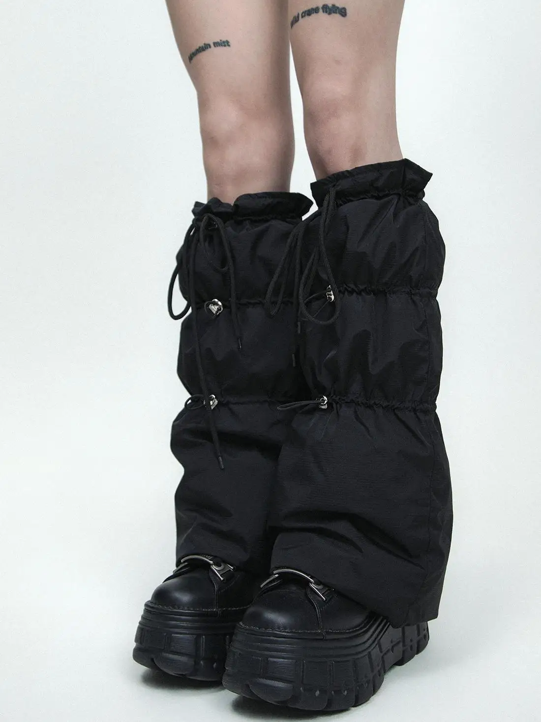 Ss2l24 Autumn and Winter New Thickened down Three-Section Drawstring Strap Design Warm Leg Warmer Foot Sock Women Ins Fashion