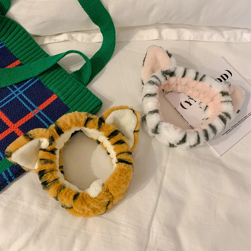 

Повязка на голову женская с ушками животных, мягкий теплый тюрбан из кораллового флиса с бантом для мытья лица с тигром, оптом