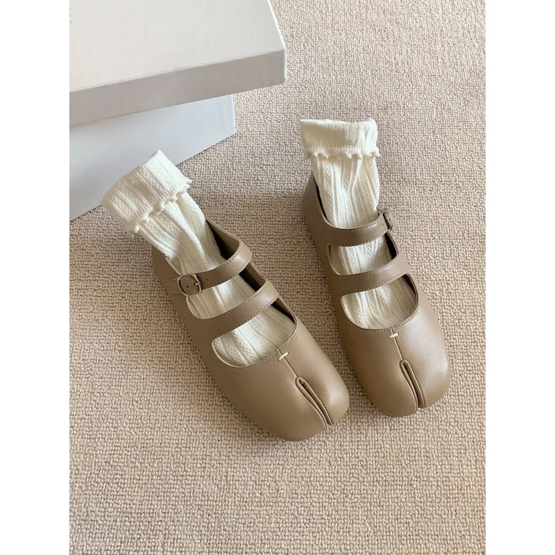 

Split Toe Shoes Flat Bottom Mary Jane Shallow Shoes Women's Shoes